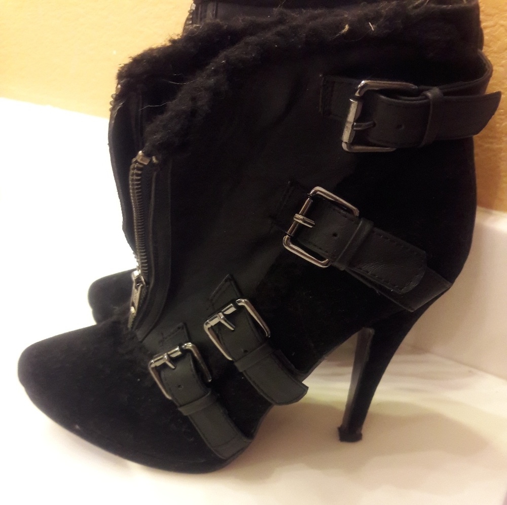 Shoes heels, gently worn